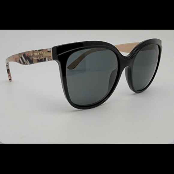 Burberry Sunglasses - Picture 2 of 7